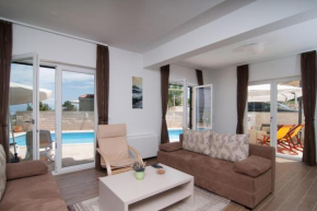 Pool Villa Tin on Island Brač